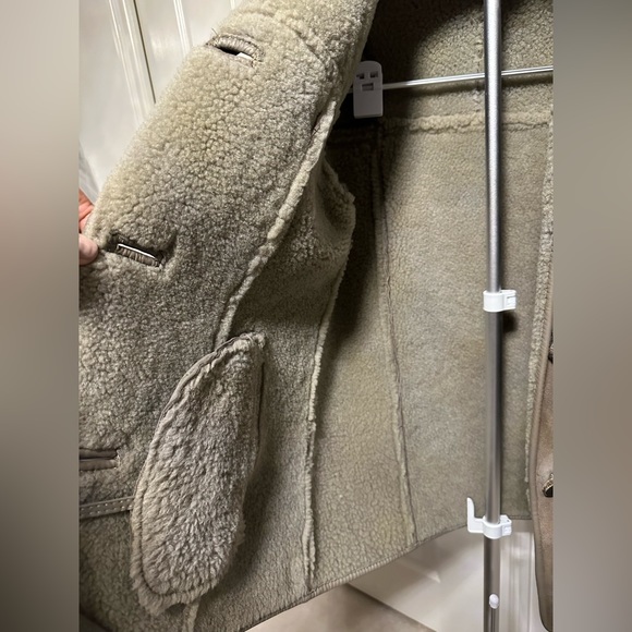 Women’s (genuine) Shearling Coat - Picture 3 of 11